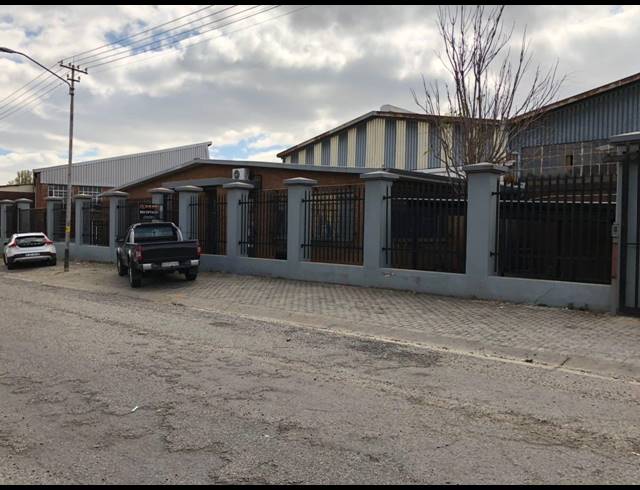 2,200M² WAREHOUSE FOR SALE IN DELVILLE